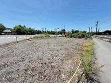 頭城泡麵土地公廟三角窗紅線內農地