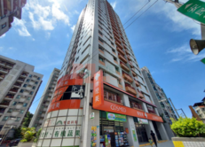 【中信央北】康是美稀有金店面｜安坑輕軌商圈投資標的