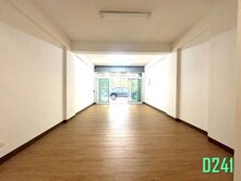 安平慈濟學區鄰老街好屋況店面+7套房車墅-獨立出入