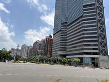 亞灣獅甲捷運站大面寬金店面