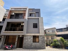 富岡市區大坪數邊間新屋齡電梯別墅