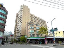 鼎山商圈核心｜雙店寬角窗｜整棟兩用收租