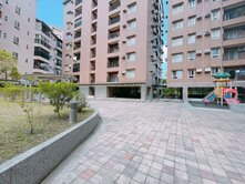 宜蘭市縣政中心縣政國宅平面車位華廈