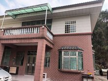 大湖稀有大面積栽植中農地，贈漂亮農舍，近南湖國小