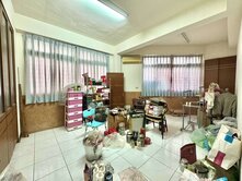 縣府稀有三角窗大地坪店住
