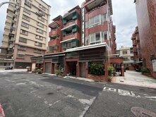 楠梓右昌丨邊間臨路丨面寬正四層車墅