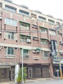 中都美術館內惟藝文鼓山高中透店四樓半