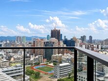 美術館有泳池3年全新未住三房雙平車