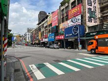 藝文特區面寛7米6金透店