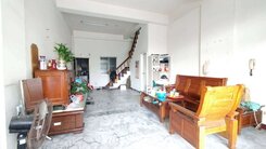 近官田市中心.中山路商圈.傳統大五房透天