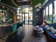 新光特區/順天璞玥/挑高4.8米/1+2樓金店面