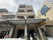南區興大臨路30米輕屋齡孝親透天店面