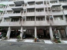 近小港醫院、全聯｜漢民商圈正五樓騎樓透天