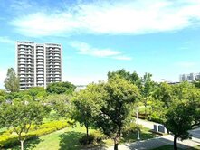 小港萬坪森林公園首排透天｜屋況佳可直接入住