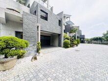 高雄小城#獨棟電梯面寬四車墅#自有庭園