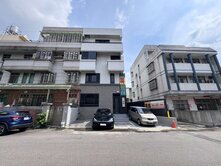 《看屋找信實》東山商圈大地坪角間三車臨路透天