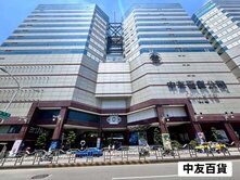 益華街前後臨路透店