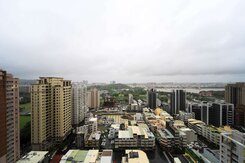 山水入景藏風★巨蛋浤圃巨星★制震地標★2+1房平車