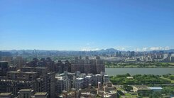 【三輝雙子星】豪景地標｜無敵河景鋼骨制震四房平車