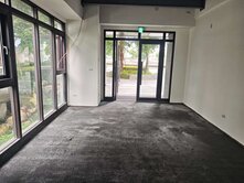 北屯南興公園｜Ｕ雋河岸店面｜雙面採光｜雙平面車位