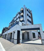 正14期全新臨路角間電梯別墅(專)