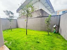 挑高四米二專屬花園一樓全新二房華廈
