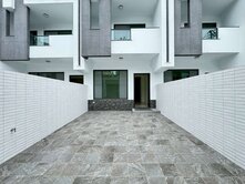 🏡近湖子內82交流道旁全新雙車庫別墅 