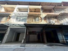 岡山雙鐵蛋黃區｜黃金地段可停車透天