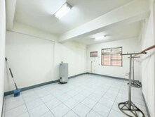 新楠家樂福公園透天｜4房車庫｜增建滿可三代同堂