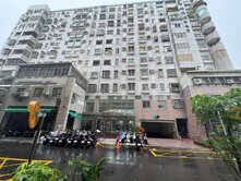 左營高鐵新光三越 超值邊間四房平車