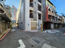 北區*開元路.整新6套房車庫住家.RC造