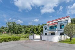 新埔黃梨園~千坪地坪~獨棟別墅