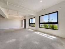 專任開價就是實登價最美四房B1雙大平車毛胚屋好規劃