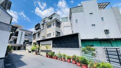 嘉義市門牌｜車庫別墅｜輕屋齡稀少釋出