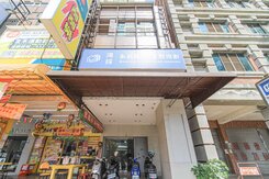 R15捷運|自由黃昏市場首排|熱鬧有市金店面