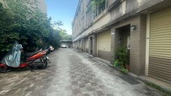 僑愛國小旁大四房邊間透天