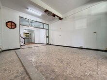 正18米民權路面店住