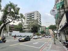 福和國中旁金店面
