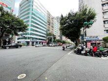 通化醒目黃金店面☞中信房屋鄭光宇☜