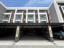 🔶伸港市區全新大面寬電梯透天別墅D5