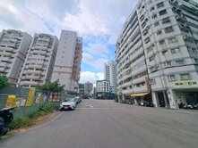 樹孝育仁商圈精裝四房平車三面採光戶