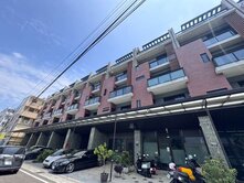 【專任】成功商圈｜臨路｜電梯別墅｜面寬5.7米