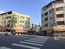 中國醫大德街熱鬧住店