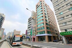 大橋頭商3邊間獨層百坪大戶0919888680