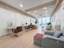 G7捷運出站即達💫正30米中清路｜商二金雞母透天