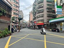 ※182親友委託投資置產自用特殊商業用一樓