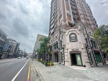 全新三角窗黃金店面｜臨永安路君邑富永挑高樓店+車位