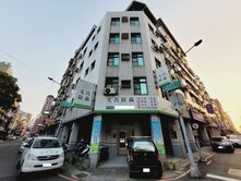 捷運中央公園(商四)面寬12.5M三角窗店面住家