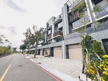 🏡橋頭✅拾睦✅臨路面寬雙車墅+孝親房|青埔捷運站
