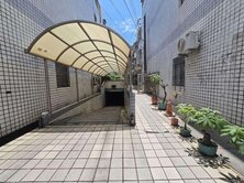 大社中華商圏│人車分道│收租6房社區車墅